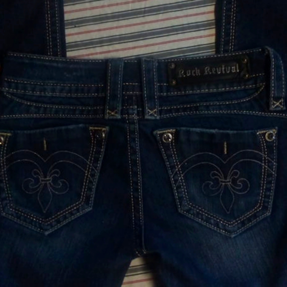 light embellished Rock Revival Adele skinny jeans